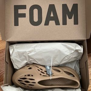 YEEZY FOAM RUNNER OCHRE